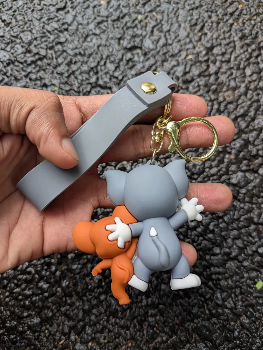 Standing Happy Tom and Jerry Keychain
