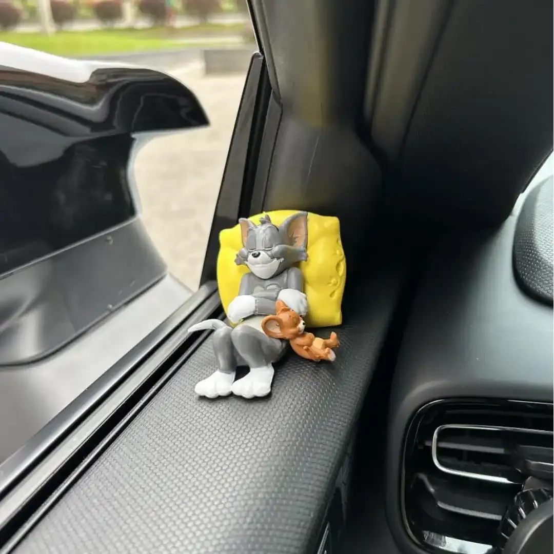 Unlikely Friendship - Tom & Jerry Collectable